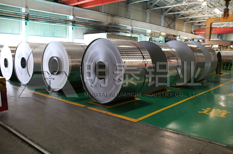 防滑花紋鋁板廠家_價(jià)格 防滑花紋鋁板廠家_價(jià)格