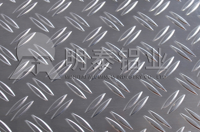 兩條筋防滑花紋鋁板_壓花鋁板 兩條筋防滑花紋鋁板_壓花鋁板